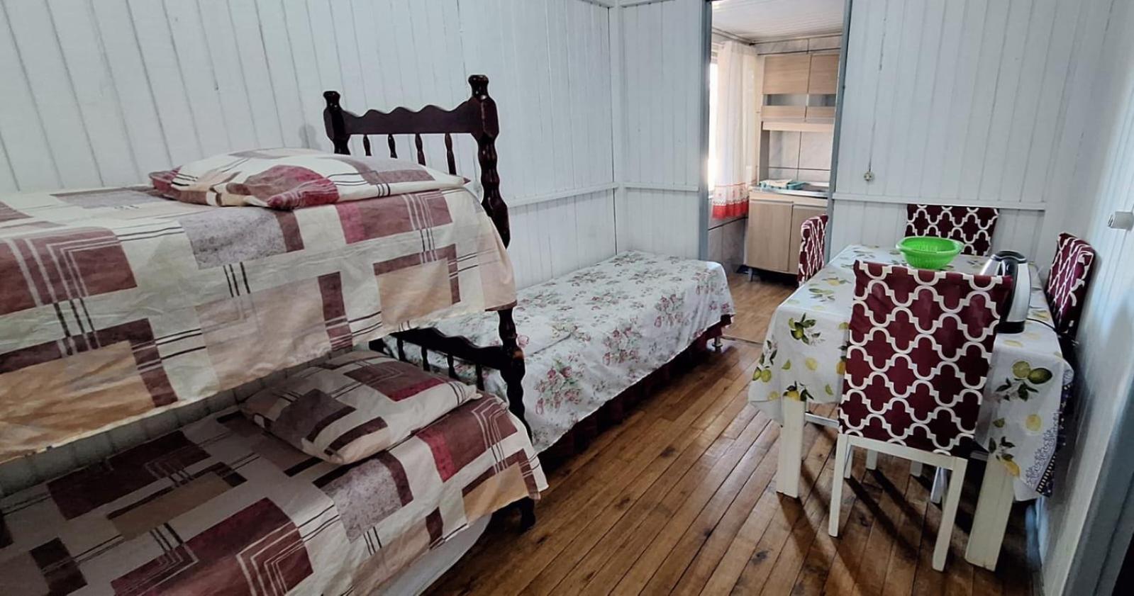 Casa De 2 Quartos Com 2 Ares-Condicionados Em Torres-Rs - Na Mais Bela Praia Gaucha - Cozinha - Banheiro - Tv Smart 32 E Wi-Fi - Estacionamento - Anfitria Superhost No Bnb Βίλα Εξωτερικό φωτογραφία
